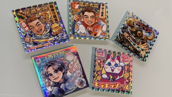 ✨抜き加工でキラキラマシマシに‼️特殊な作り方の似顔絵シールのご紹介🎶✨